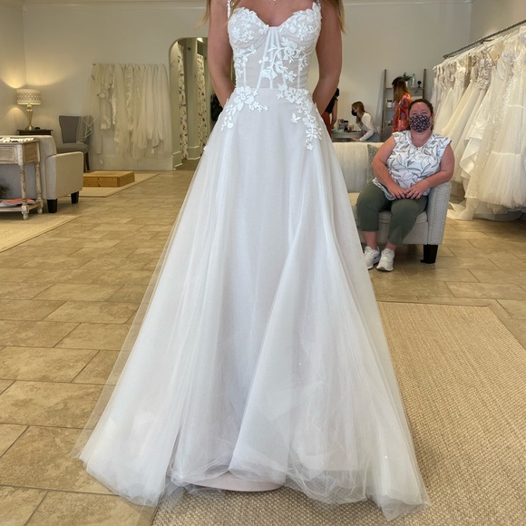 Hayley Paige Isla Wedding Gown - Picture 6 of 7